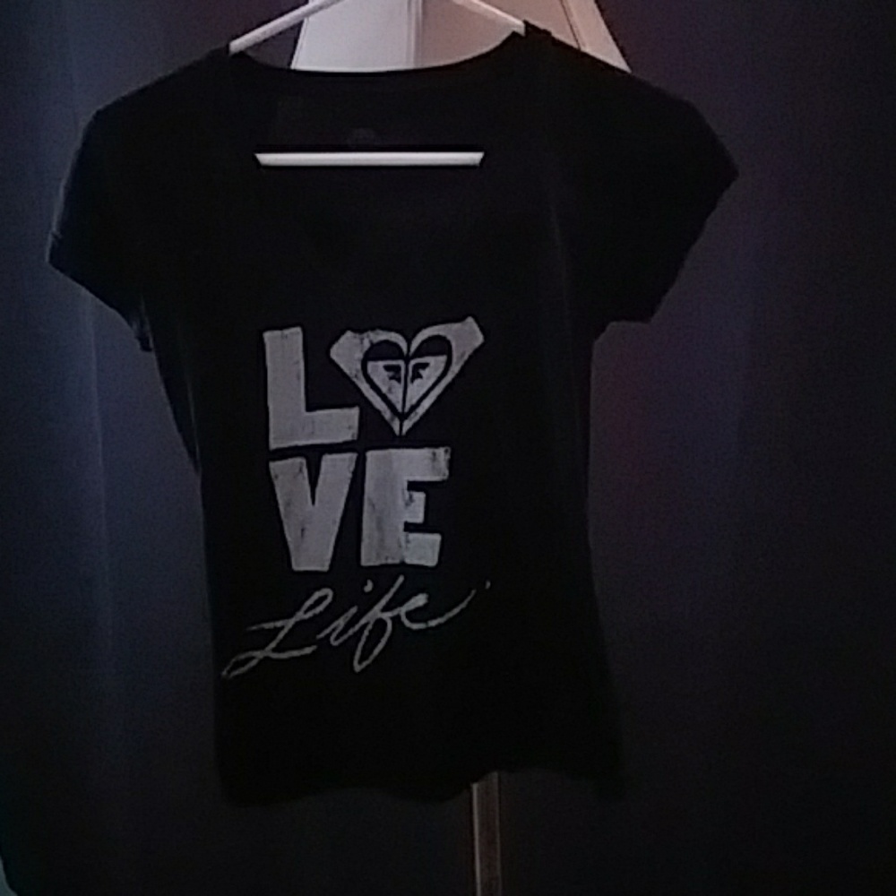 Black Roxy Love Life tee shirt
